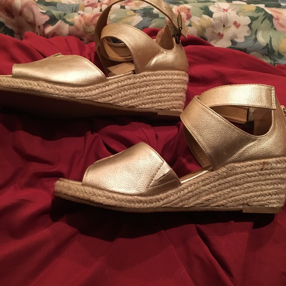 New gold shoes